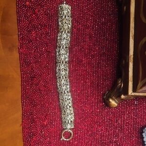 Elegant Silver Chain Bracelet